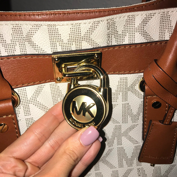 Michael Kors Hamilton Bag - Tan Monogram Print - Picture 3 of 5